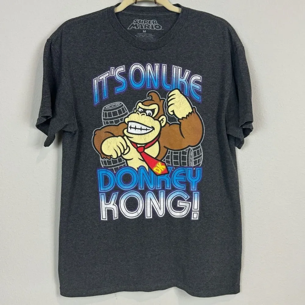 Nintendo It’s On Like Donkey Kong Short Sleeve T-shirt M